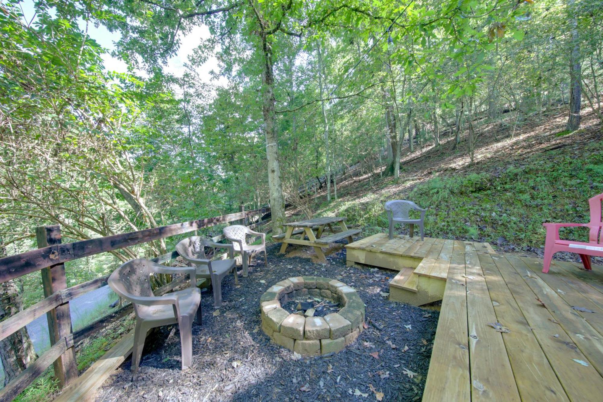 Villa Pet-Friendly Ellijay Cabin In The Woods On 1 Acre! Exterior foto